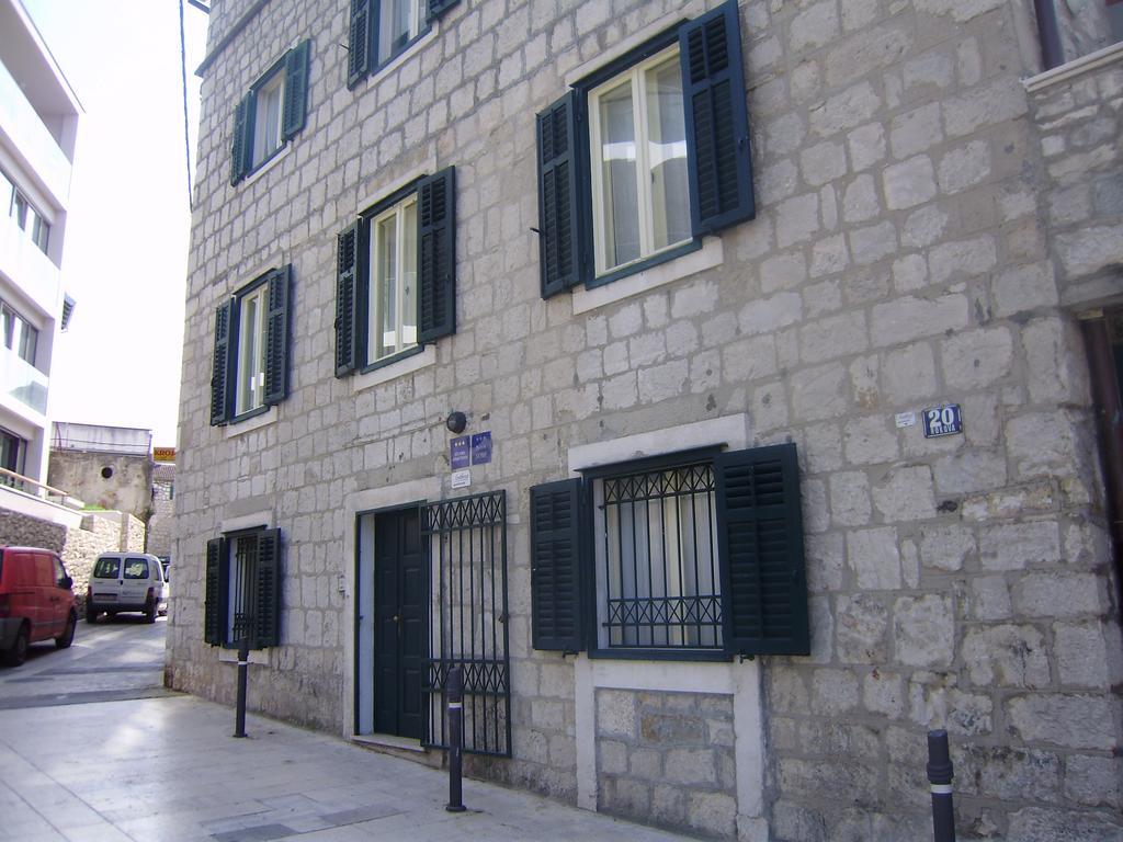 Anthea Rooms Split Exterior photo
