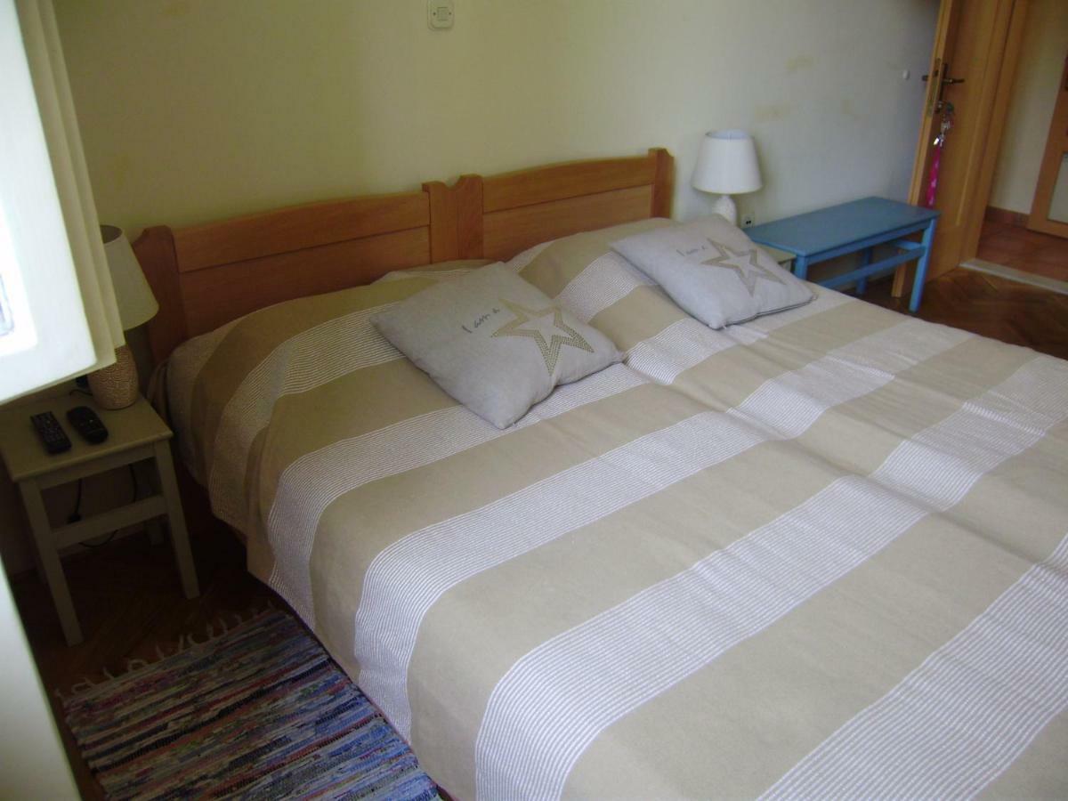 Anthea Rooms Split Exterior photo