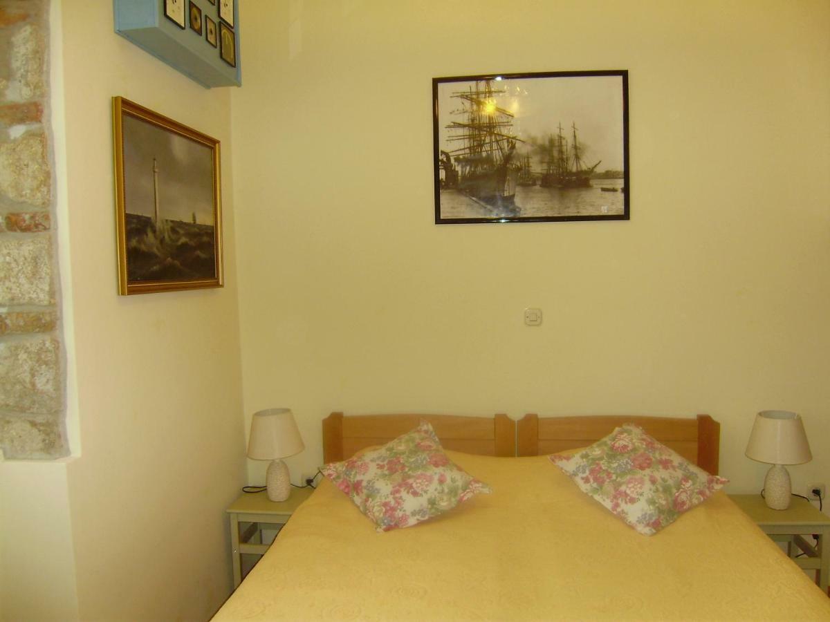 Anthea Rooms Split Exterior photo
