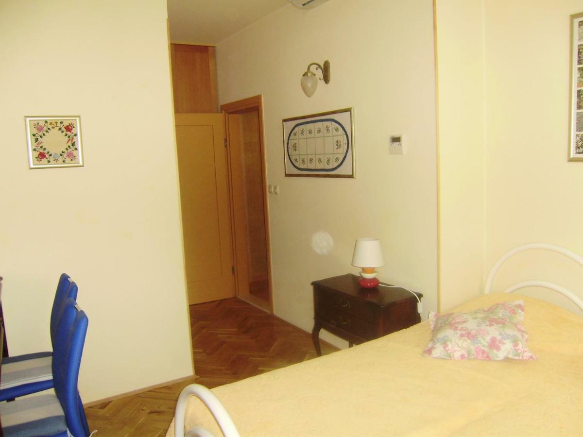 Anthea Rooms Split Exterior photo