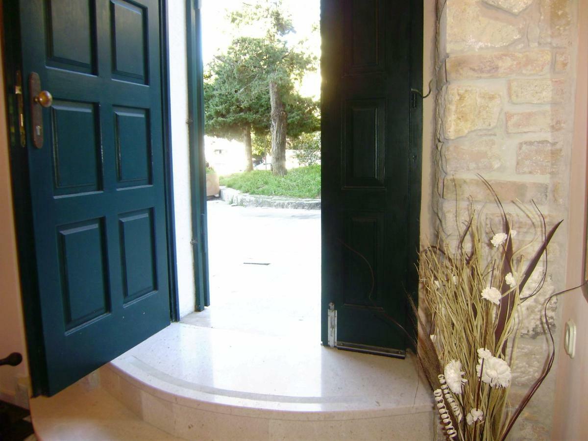Anthea Rooms Split Exterior photo